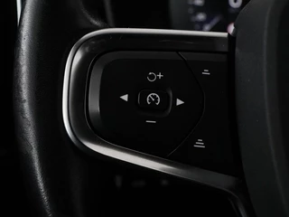 Volvo XC40 Volvo XC40 1.5 T4 Rech R Design Expression | Panoramadak |  Stoel & stuurverwarming | Adaptive cruise | Trekhaak | Camera | Carplay | Getint glas | PHEV - afbeelding nr 19