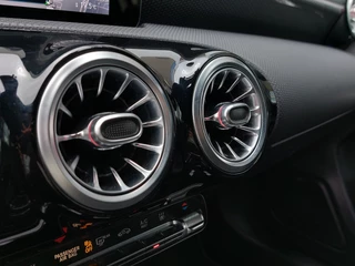 Mercedes-Benz A-Klasse Mercedes-Benz A-Klasse 250e Plug-In Hybrid Luxury Line | Origineel NL | Navi | Apple Carplay+Android Auto | Clima | Cruise | Stoelverwarming | Pdc V+A+Assist+Camera | Privacy Glass | 17''lm - afbeelding nr 18