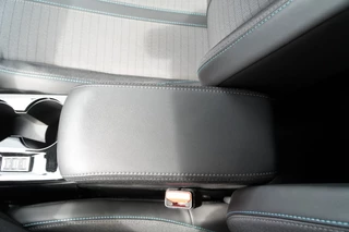 Peugeot 208 Peugeot 208 ALLURE 1.2-100PK - CLIMATE CONTROLE - PARKEERCAMERA - STOELVERWA - afbeelding nr 9
