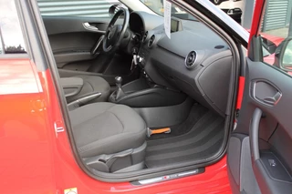 Audi A1 Sportback Audi A1 Sportback 1.0 TFSi Adrenalin Uitv. 5-Deurs S-line - afbeelding nr 3