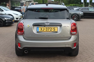 MINI Countryman MINI Countryman Mini 2.0 Cooper S E ALL4 Chili / Panoramadak / Camera / Head-up / 19'' / Leder / Navigatie / Stoelverwarming / DAB / Cruise Control / SoH 94% - afbeelding nr 15