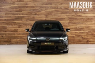 Volkswagen Golf Volkswagen Golf 1.5 eTSI R-Line|Trekhaak|Pano|Blackline|ACC| - afbeelding nr 2