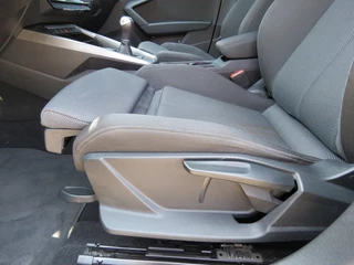 Audi A3 Audi A3 SPORTBACK 30 TFSI BNS EDITION / Sportstoelen / Matrix led / 18 Inch / BOVAG garantie - afbeelding nr 20