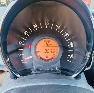 Citroën C1 Citroën C1 1.0 VTi Feel-NL-Apple CarPlay-Camera-5-DRSLed -Cruise - afbeelding nr 6
