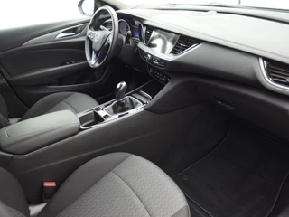 Opel Insignia TREKHAAK / CARPLAY / KEYLESS / NAVI / CLIMA / PDC / BLUETOOTH / CRUISE - afbeelding nr 45