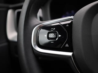 Volvo XC60 Volvo XC60 2.0 B4 D AWD R-Design | Parkeerverwarming | Schuif-/kanteldak | Trekhaak | Climate Pack | Memoryseats - afbeelding nr 24
