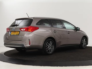 Toyota Auris Toyota Auris 1.8 Hybrid Lease | Panoramadak | Camera |  Stoelverwarming | Navigatie | Climate control | Cruise control - afbeelding nr 27