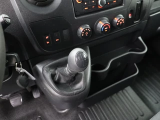 Renault Master Renault Master 2.3DCi 130PK L2H2 Glasresteel | Imperiaal | Trekhaak | Navigatie | Airco | Cruise | Betimmering - afbeelding nr 16