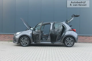 Toyota Yaris Toyota Yaris 1.5 Hybrid Dynamic I 1 Eig. I Navigatie I NL-auto - afbeelding nr 14