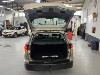 Ford Focus Ford Focus 1.0 ECOB. First Edition, Schuif/kantel, PDC, NAVI, Trekhaak - afbeelding nr 14