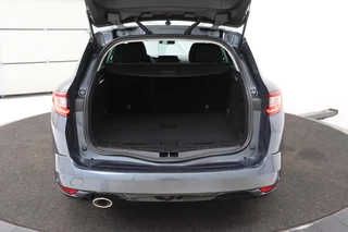 Renault Mégane Renault Mégane 1.3 TCe Limited | Carplay | Camera | Navigatie |  Sfeerverlichting | Keyless | Climate control | Cruise control | Parkeerhulp - afbeelding nr 24