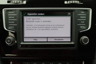 Volkswagen Golf Panoramadak, Camera, Climate, Navigatie, Bluetooth, DAB, Trekhaak, 18'' - afbeelding nr 38