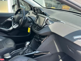 Peugeot 2008 Peugeot 2008 1.2 PURETECH ALLURE - afbeelding nr 17