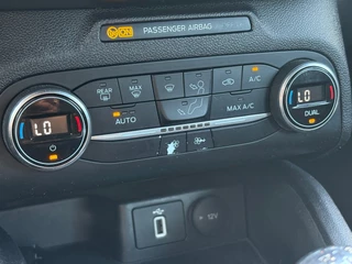 Ford Focus Ford Focus Wagon 1.5 182PK ST Line Business | Performance Blue | 1700KG Trekgewicht/NAV/Carplay/Clima/LED - Caravantrekker! - afbeelding nr 26