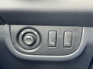 Dacia Sandero Dacia Sandero 0.9 TCE 90pk Laureate Airco Cruise Camera Navi DAB PDC - afbeelding nr 21