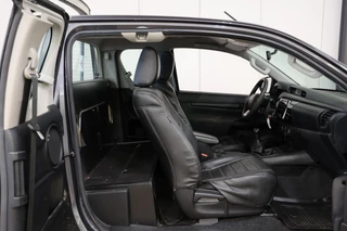 Toyota Hilux Toyota HiLux 2.4 D-4D 150PK Xtra Cab 4X4 - afbeelding nr 14