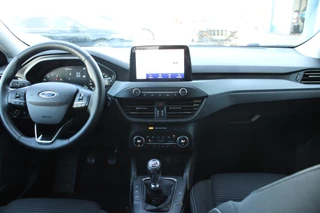 Ford Focus Ford Focus Wagon 1.0 EcoBoost Hybrid Titanium Style | Winter Pack | Camera | Navigatie | Cruise control | Privacy glass | NIEUW MODEL - afbeelding nr 2