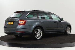 Škoda Octavia Skoda Octavia 1.0 TSI Style | Panoramadak | Stoelverwarming |  Adaptive cruise | Trekhaak | Carplay | Climate control | Sportstoelen - afbeelding nr 34