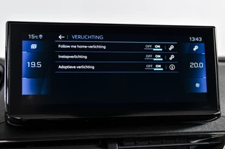 Peugeot 5008 | Dig. Cockpit | Adapt. Cruise | Stoelverw. | PDC | Camera | NAV + App. Connect | ECC | Elek. Klep | LM 19