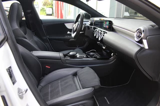 Mercedes-Benz CLA Mercedes-Benz CLA 250 e Premium Plus AMG | Pano | Sfeer | Adaptief | Camera - afbeelding nr 16