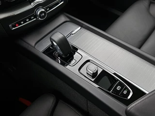Volvo XC60 Volvo XC60 2.0 T6 AWD Ultimate Dark | 360° Camera | Trekhaak | - afbeelding nr 10