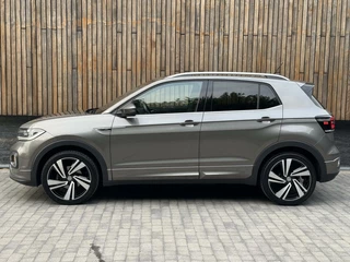 Volkswagen T-Cross Volkswagen T-Cross 1.0 TSI R-line Automaat | LED | Trekhaak |  Getint glas | Climate control | Cruise control adaptief | Lane assist | Dode hoek detectie | DAB | Navigatiesysteem | Inklapbare spiegels | Parkeersensoren voor en achter - afbeelding nr 62