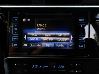 Toyota Auris Toyota Auris Touring Sports 1.8 Hybrid Executive | Half Leder | Park-Assist | LED Koplampen - afbeelding nr 18