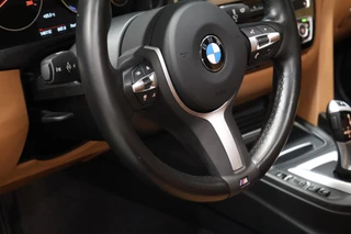 BMW 3 Serie BMW 3 Serie 330e Centennial High Executive Sport Line [SCHUIFKANTELDAK, MEMORY SEATS, ADAPTIVE CRUISECONTROL, STOELVERWARMING, VOL LEDER, HEAD-UP, PDC V+A, BLUETOOTH, CLIMATE CONTROL, NIEUWSTAAT] - afbeelding nr 12
