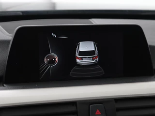 BMW 3 Serie BMW 3-serie 320d | Stoelverwarming | Trekhaak | Full LED |  Navigatie | Sportstoelen | Climate control | Bluetooth | Parkeerhulp | Cruise control - afbeelding nr 14