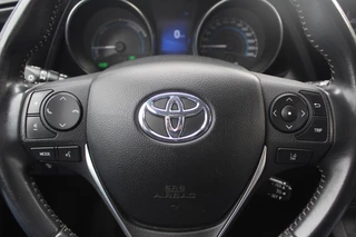 Toyota Auris Toyota Auris Touring Sports 1.8 Hybrid Dynamic / Camera / Navigatie / Keyless / 16'' / DAB / Cruise Control / Getint glas - afbeelding nr 25