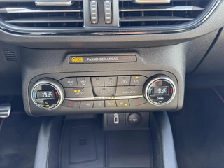Ford Focus Ford Focus Wagon 2.3 EcoBoost ST-3 278pk | Adaptieve cruise control | Adaptieve LED |  Trekhaak | Winter Pack | Bang&Olufsen | Elektrische achterklep | Head up Display - afbeelding nr 22
