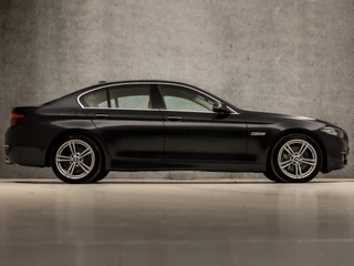 BMW 5 Serie BMW 5 Serie 535i High Executive 306Pk Automaat (VIRTUAL COCKPIT, 6 CILINDER, GROOT NAVI, MEMORY SEATS, LEDER, STOELVERWARMING, CAMERA, HARMAN/KARDON, XENON, NIEUWE APK, NIEUWSTAAT) - afbeelding nr 4
