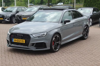 Audi RS3 Audi RS3 Limousine 2.5 TFSI quattro / Full option! / Panoramadak / Camera / RS Seats / 19'' / Matrix LED / Virtual Cockpit / B&O / DAB / Audi Magnetic Ride / Navigatie / Stoelverwarming / ACC - afbeelding nr 6