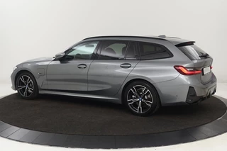 BMW 3 Serie BMW 3-serie 320e M Sport | Head-Up | Stoel & stuurverwarming |  Adaptive cruise | Sportstoelen | Adaptief LED | Sfeerverlichting | Camera | Carplay | Leder/Alcantara - afbeelding nr 2