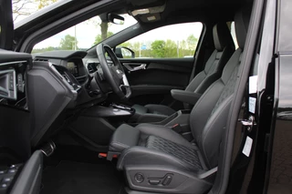 Audi Q4 e-tron Audi Q4 e-tron 50 quattro Launch edition S Competition 77 kWh / SoH 95% / Camera / Head-up / 20'' / Keyless / RS Seats / Sonos audio / Stoelverwarming / Dodehoek / DAB / ACC / Warmtepomp - afbeelding nr 11