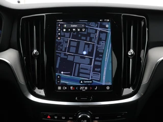 Volvo V60 Volvo V60 2.0 T6 Essential Edition | Driver Assist | Leder | Climate | 19
