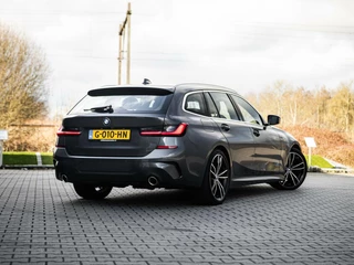 BMW 3 Serie BMW 3-serie Touring 320d 191PK Aut M-Sport Panoramadak Leder HUD Origineel NL - afbeelding nr 13