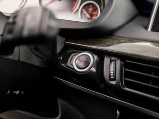 BMW X5 BMW X5 xDrive40e High Executive 313Pk Automaat (GROOT NAVI, HEAD-UP DISPLAY, 360 CAMERA, SFEERVERLICHTING, LEDER, TREKHAAK, SPORTSTOELEN, GETINT GLAS, ELEK ACHTERKLEP, NIEUWE APK, NIEUWSTAAT) - afbeelding nr 31