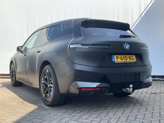 BMW iX BMW iX xDrive50 High Executive 112 kWh Laser B&W Pano.dak Trekhaak M-sport - afbeelding nr 49