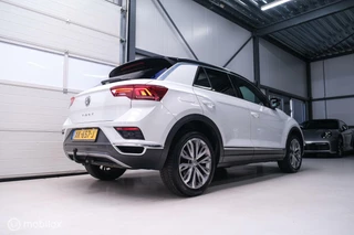 Volkswagen T-Roc Volkswagen T-Roc 1.5 TSI Sport | Panorama | Virtual cockpit | Adaptive cruise | Trekhaak | NL auto | Lease mogelijk | - afbeelding nr 23