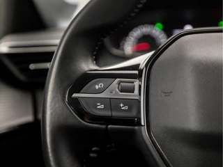 Peugeot 208 (APPLE CARPLAY, GROOT NAVI, PARKEERSENSOREN, SPORTSTOELEN, LANE ASSIST, NIEUWE APK, NIEUWSTAAT) - afbeelding nr 18
