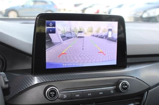 Ford Focus Ford Focus Wagon 2.0 EcoBlue ST Line Business 150pk Automaat | Adaptive cruise control | Winter Pack | Bang&Olufsen | Full LED | Rode remklauwen - afbeelding nr 16