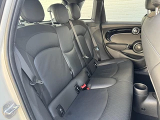 MINI Cooper Mini Mini 1.5 Cooper Chili John Cooper Works Package Cruise Control Climate control Elektrisch panorama dak Harman Kardon - afbeelding nr 38