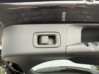 Mercedes-Benz GLB Mercedes-Benz GLB 200 Business Solution AMG | Trekhaak | Navi | 360* Camera | LED | DAB+ | Dodehoek | 19 inch - afbeelding nr 34