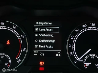 Škoda Kamiq Skoda Kamiq TSI 116 PK H6 Sport NaviApp Trekhaak DonkerGlas Pdc Lichtmetalen Velgen - afbeelding nr 9