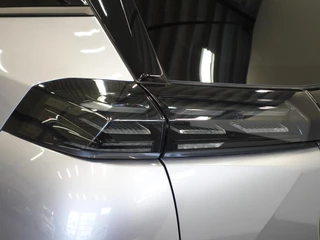 Peugeot 2008 Peugeot 2008 1.2 PureTech 130pk Automaat Allure | Navigatie | Apple Carplay/Android | Auto 360 camera | Parkeersensoren | Blind Spot Assist | Adaptive Cruise Control | Stoelverwarming | Getinte ramen | Climate Control - afbeelding nr 7
