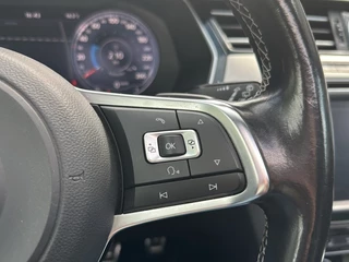 Volkswagen Passat Volkswagen Passat 1.8 TSI DSG R-LINE PANO-DAK/TREKHAAK/360-CAMERA/LEDER/NAVI/ACC/CARPLAY - afbeelding nr 16