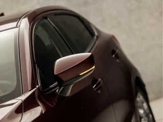 Mazda 2 (NAVIGATIE, CAMERA, HEAD-UP DISPLAY, STOELVERWARMING, GETINT GLAS, LEDEREN SPORTSTOELEN, LM VELGEN, CRUISE, NIEUWE APK, NIEUWSTAAT) - afbeelding nr 34
