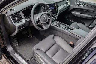 Volvo XC60 Volvo XC60 2.0 T6 Plug-in hybrid AWD Plus Bright PANORAMADAK ADAPTIVE CRUISE MEMORY - afbeelding nr 18