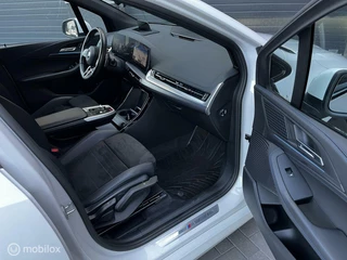 BMW 2 Serie BMW 2-serie Active Tourer 220i M-PAKKET - afbeelding nr 11